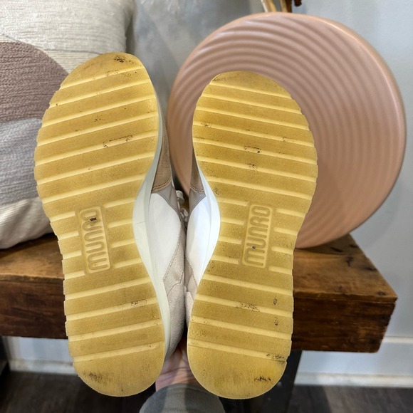 Munro Women's Piper Lace-Up Sneaker - 8W - Picture 4 of 8